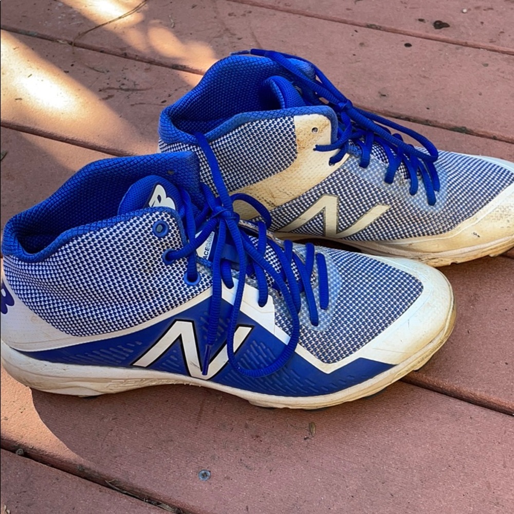 New Balance baseball cleats